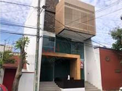 Se Vende Edificio, En Cuernavaca, Morelos. Zona Exclusiva.-
