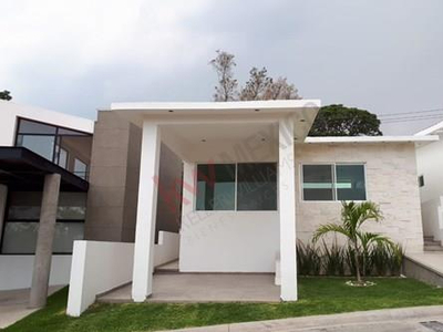 Venta Casa 1 Planta 3 Recámaras / Nueva Vida Lomas De Cocoyoc 02 T.238m2 - C.146m2