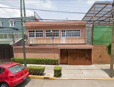 Venta De Casa En La Venustiano Carranza, Excelente Remate Bancario