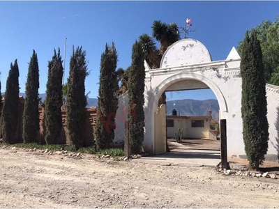 Casa con terreno amplio en Fraccionamiento San Isidro de las Palomas en Arteaga, Coahuila