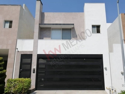 Casa en Venta en Cumbres San Agustín Sector Manchester, Monterrey N.L