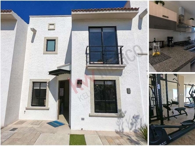 CASA EN VENTA EN ZAKIA 3 HABITACIONES CASA CLUB ALBERCA Y GIMNASIO CERCA A PLAZA PASEO QUERETARO