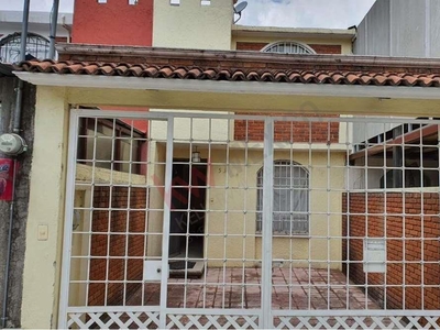 Casa en venta Fraccionamiento “El Porvenir”, Zinacantepec, México.