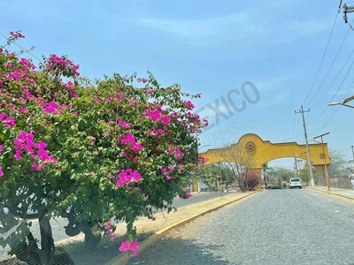 CASA EN VENTA RANCHO ALEGRE TLAJOMULCO DE ZUÑIGA CERCA CARRETERA CHAPALA