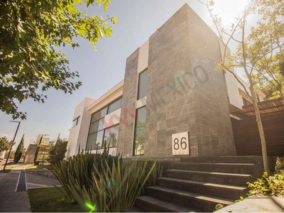 Casa Moderna en Venta en Residencial Vistas del Sol, Zapopan Jalisco