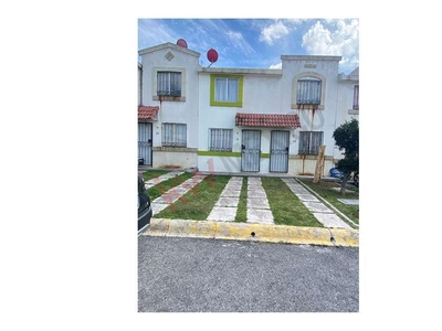 Kw VENDE CASA EN PRIVADA URBI VILLA DEL REY HUEHUETOCA 2R, 1B, 1E