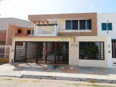 Preciosa casa remodelada en Fraccionamiento Lomas de Mazatlán