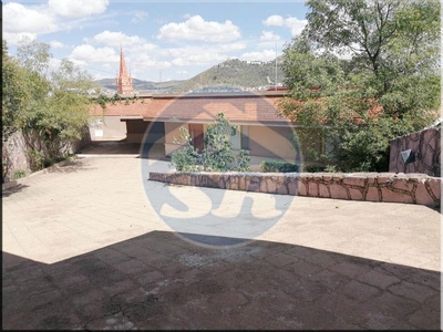 Casas en renta - 1700m2 - 5 recámaras - Zacatecas - $40,000