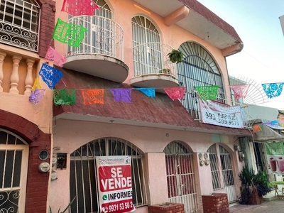 Casas en venta - 180m2 - 3 recámaras - Villahermosa - $2,900,000