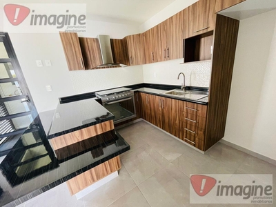 Doomos. Casa en renta o venta en Pachuca