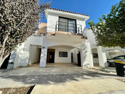 Casa En Venta En Alebrijes Residencial