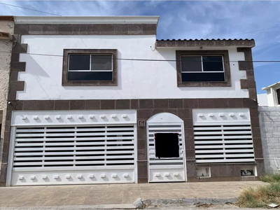 Casa En Venta En Residencial La Rosa