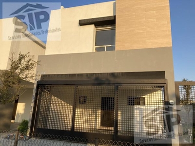 CASA EN VENTA - CIUDAD APODACA AVE. CONCORDIA