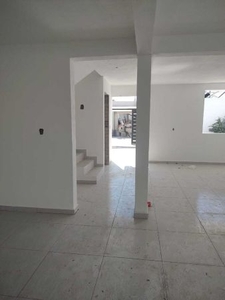 CASA EN VENTA DE 3 HABITACIONES