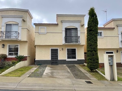 SE VENDE CASA EN VERONA RESINDECIAL.