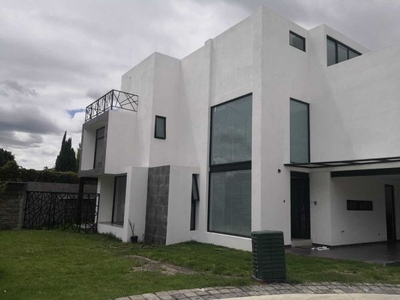 EN VENTA: Casa en el Fraccionamiento Monte Olivo, Pue. $4,500,000.00 M.N.
