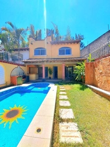 Hermosa Casa Sola con Alberca en Jiutepec