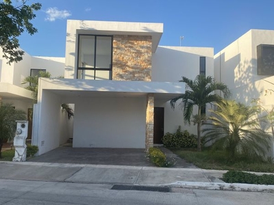 Residencia en privada en Mérida, Yucatán