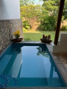 Residencia en venta con acceso al Lago de Tequesquitengo, Morelos.