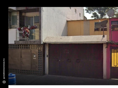 Doomos. Casa en Culhuacán, CTM. Coyoacán en Remate Bancario