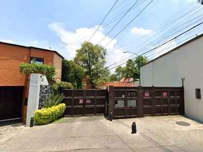 Casa en venta en Tlacopac de REMATE $12,280,000.00 pesos.