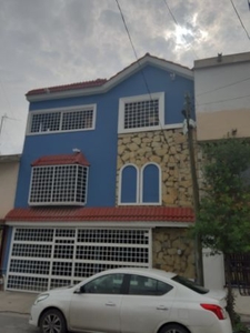 Casa en Venta en Valle de San Carlos, San Nicolás de los Garza