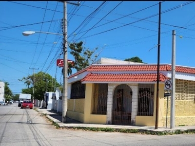 Venta casa céntrica 4 Recamaras cerca estadio Salvador Alvarado Mérida Yucatán