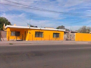 Casa en renta céntrica, esquina, Col Luis Encinas
