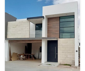 Casa En Venta En Los Viñedos