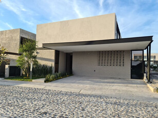 En Lomas Del Campanario Norte, Residencia De Autor, Luxury Y