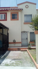 Preciosa Casa De 2 Recámaras En Villas Del Real 6a Sección, Tecamac