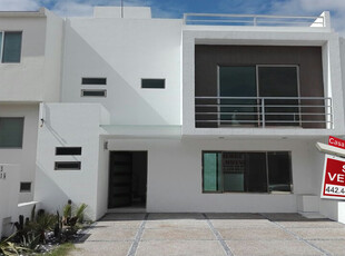 Preciosa Casa En El Mirador, Roof Garden, 3 Recámaras, Estud