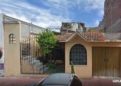 Casa en Venta - Ángel Trías, Juan Escutia