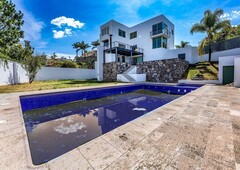 Casa en Venta en El Palomar con Alberca (Remodelar) Sur Lujo