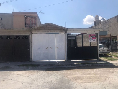 Casa en venta Calle Jardínes Del Pedregal 1381, Mz 004, Los Heroes Tecamac, Ojo De Agua, Estado De México, México