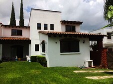 en venta, excelente casa en fraccionamiento en zona dorada - 2 baños - 180 m2