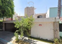 increible casa en venta en chapalita oriente