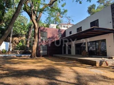 CASA EN VENTA EN LOMAS DE CUERNAVACA, TEMIXCO, MORELOS