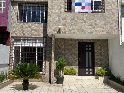 Casa en venta Leopoldo Beristain, Ciudad Satélite, Naucalpan De Juárez, Estado De México, México