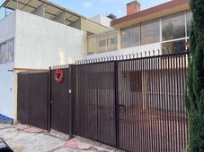 GRAN PRECIO Muy buena casa para remodelar en Las Aguilas GRAN PRECIO