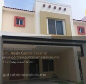 Doomos. CASA EN REMATE LAS CUMBRES TEPIC NAYARIT JG