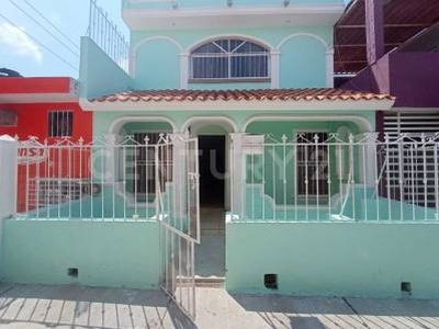 Casa en venta en Mazatlán, Sinaloa, Mexico. Infonavit Jabalies.