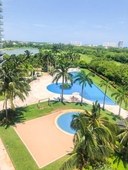 doomos. departamento 2 recámaras en venta en sky residences puerto cancún