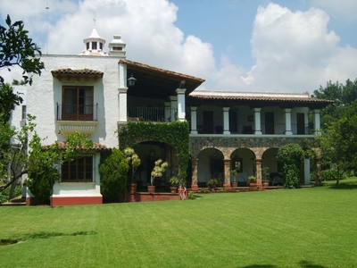 Casa en Venta en JARDINES DE AHUATEPEC Cuernavaca, Morelos
