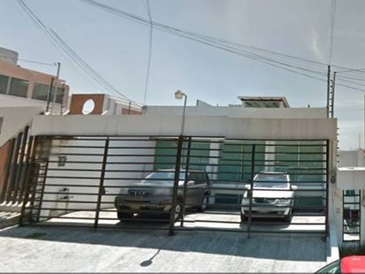 Doomos. Casa Condominio en venta en Valle Dorado $2,710,000.00 pesos.