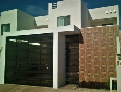 Doomos. CASA EN VENTA EN MÉRIDA, 4 RECÁMARAS, LAS AMÉRICAS II