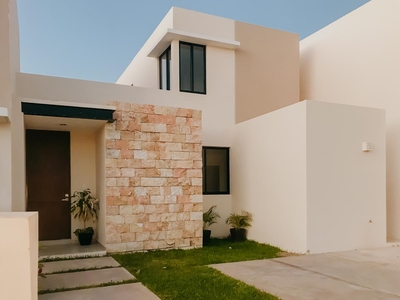 Doomos. Casa en venta en Mérida,Yucatán en Privada en Conkal.