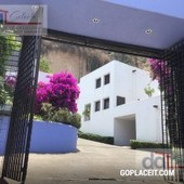 En Venta, Excelente Casa en Cerrada con doble vigilancia Lomas de Tecamachalco, Lomas de Tecamachalco - 3 recámaras - 3 baños