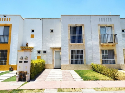 Doomos. Casa en venta AMUEBLADA Y RENTADA Fracc El Dorado León Gto. PARA INVERSION