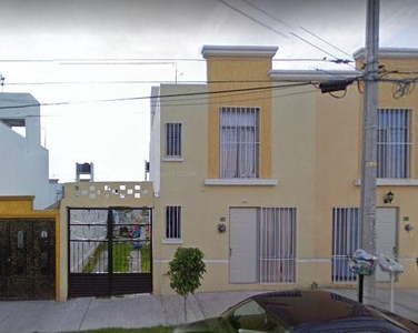 Doomos. Casa en venta en Querétaro, Querétaro. Col. Los Fundadores Calle Ramón Covarrubias.